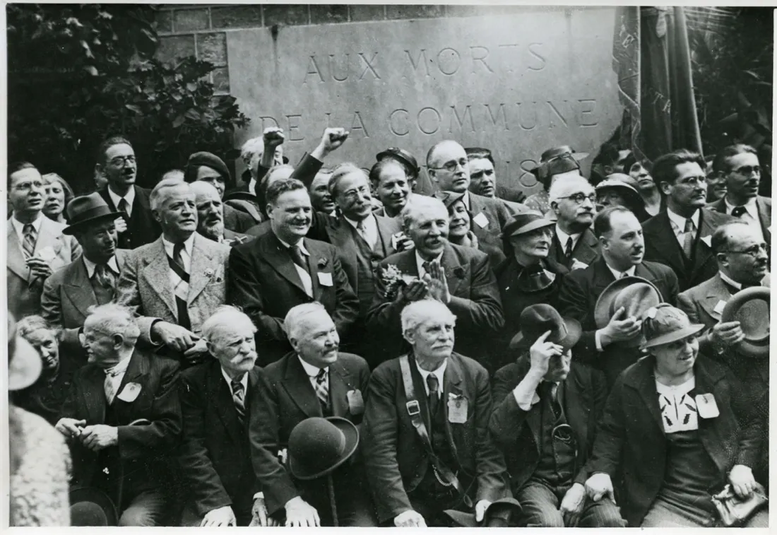 Photographie, commémoration de la Commune de 1871 au Père Lachaise le 28 mai 1936, coll. mhv.