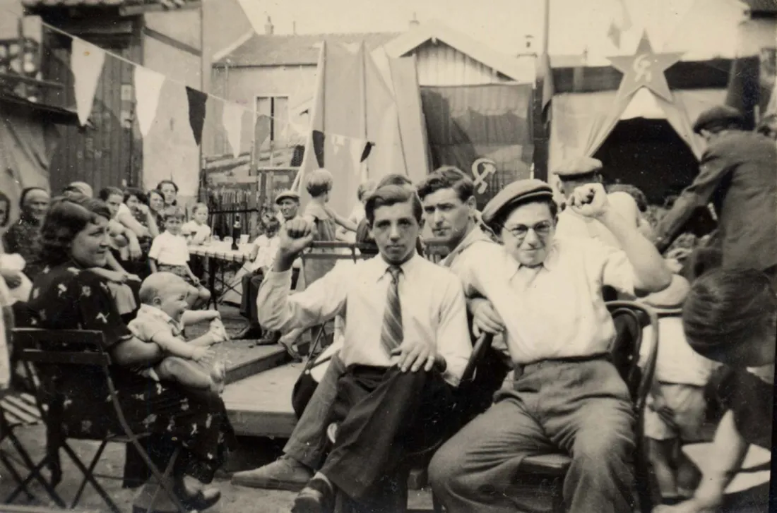 Repas de remise des cartes, cellule Savart de la section de Montreuil du PCF, photographie anonyme, 1936, coll. René Scanzaroli