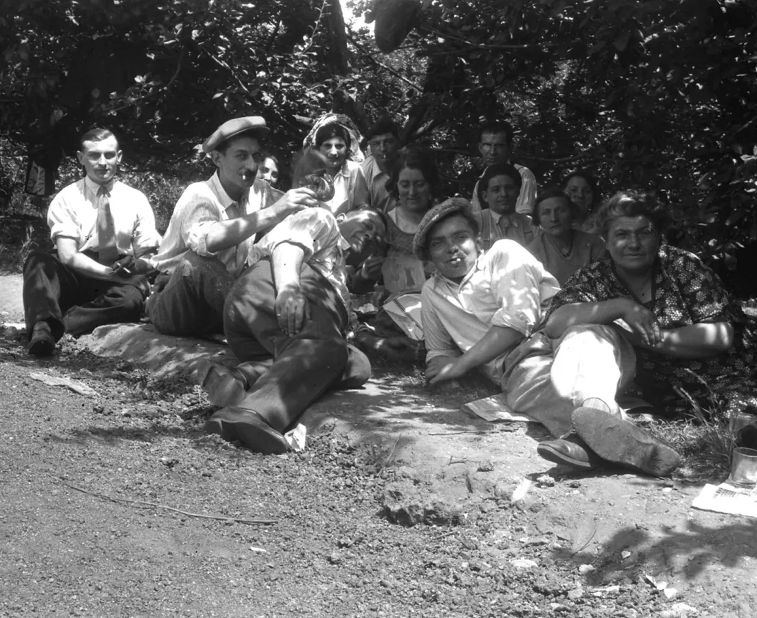 Montreuillois à Garches, photographie anonyme, 1937, coll. mhv., Ph Jan Renard, coll. mhv