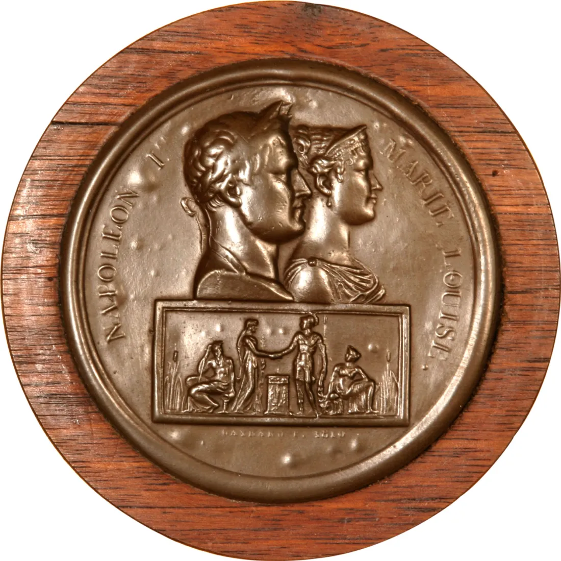 Napoléon et Marie-Louise, médaillon en bois et en bronze gravé par F. Gayrand, 1810, sl., coll. mhv